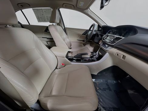 Used 2015 Honda Accord EX-L image 31