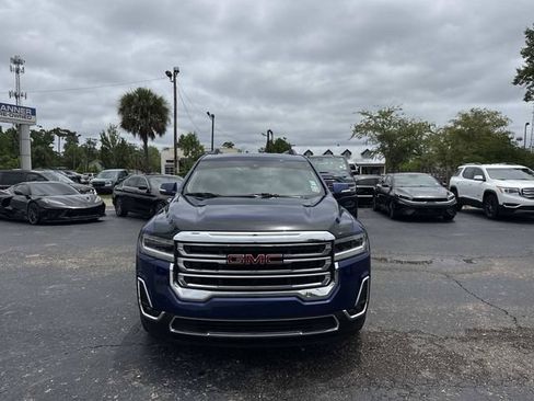 Used 2023 GMC Acadia SLT FWD image 2