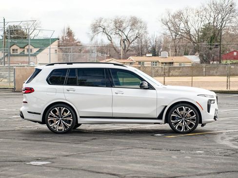 Used 2023 BMW X7 M60i w/ Executive Package image 4
