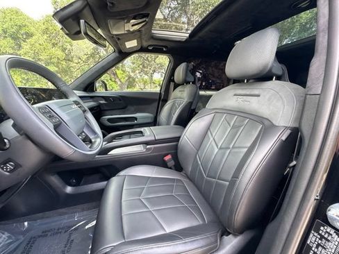 Used 2027 Kia Telluride X-Line SX Prestige w/ Towing Package AWD/4WD image 16