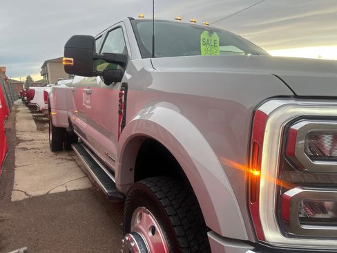 Used 2025 Ford F450 Lariat w/ FX4 Off-Road Package image 2