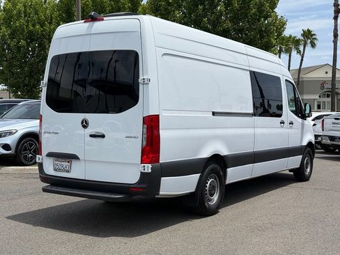 Used 2020 Mercedes-Benz Sprinter 2500 image 8