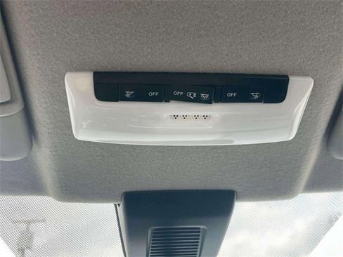 Certified 2025 Nissan Kicks Play S image 60