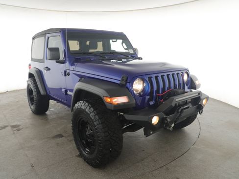 Certified 2019 Jeep Wrangler Sport image 3