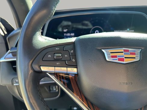 Certified 2024 Cadillac Escalade Premium Luxury image 31