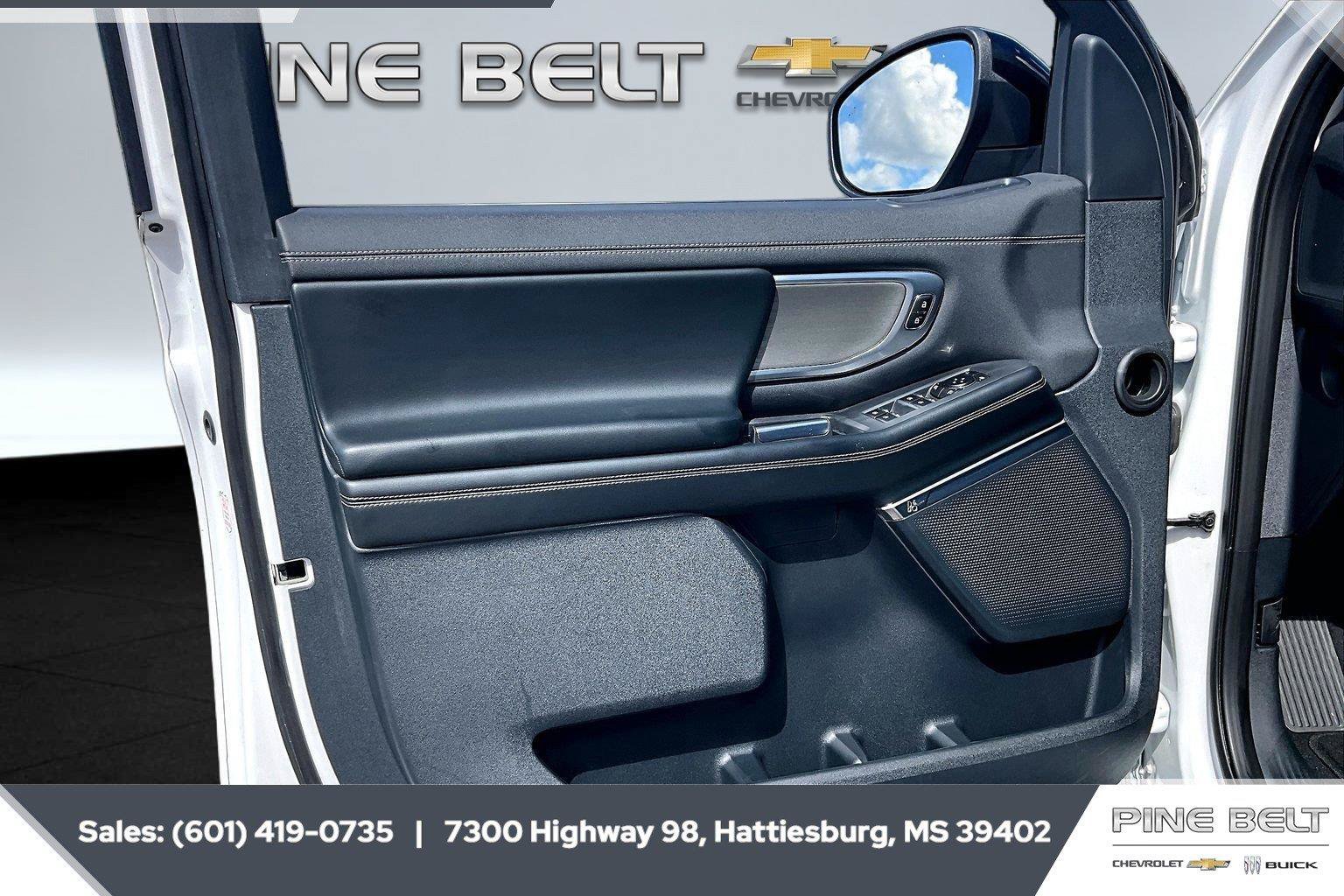 Used 2025 Ford Expedition Platinum AWD/4WD image 17