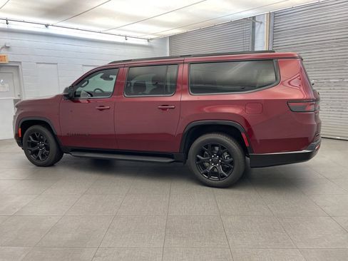 New 2025 Jeep Wagoneer L Series II image 6