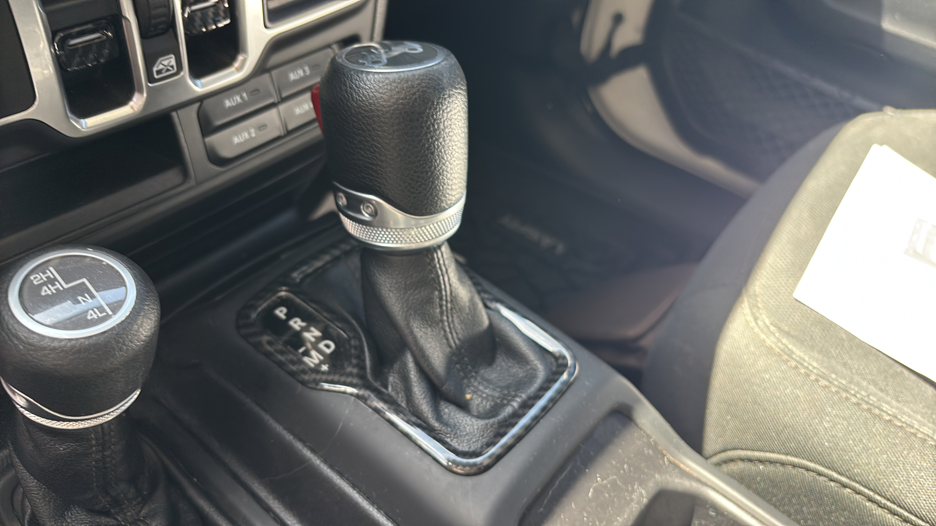 Used 2018 Jeep Wrangler Unlimited Sport S AWD/4WD image 32