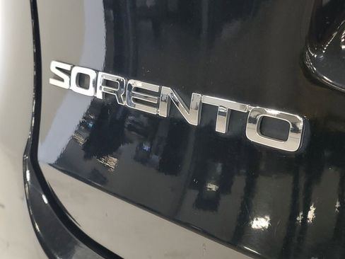 Used 2018 Kia Sorento L image 7