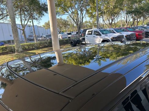 Used 2022 Land Rover Range Rover Westminster Edition image 19