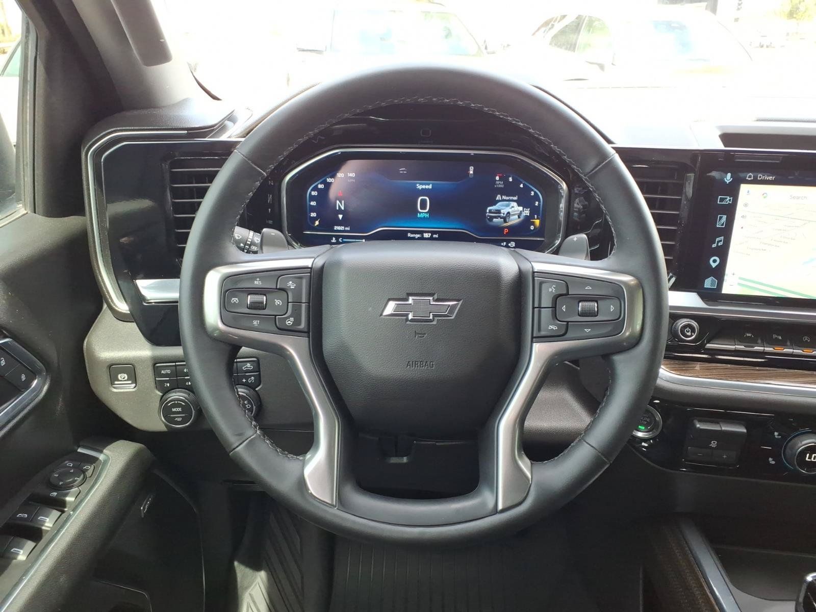 Used 2025 Chevrolet Silverado 1500 LT Trail Boss w/ LT Trail Boss Premium Package AWD/4WD image 17