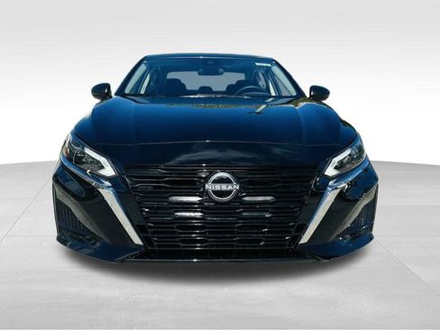 Used 2025 Nissan Altima 2.5 S FWD image 3