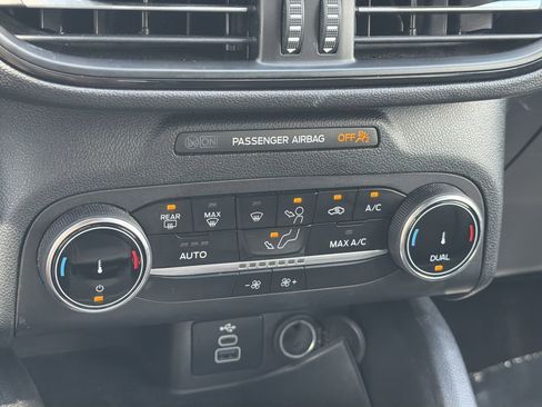 Used 2025 Ford Escape ST-Line AWD/4WD image 21