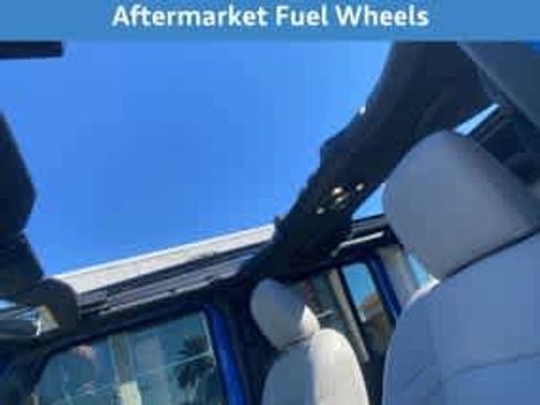 Used 2023 Jeep Wrangler Unlimited Sahara AWD/4WD image 20