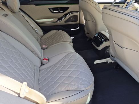 Used 2024 Mercedes-Benz S 580 4MATIC Sedan image 20