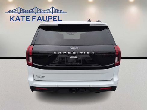 Certified 2025 Ford Expedition Active AWD/4WD image 6