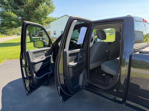 Used 2016 RAM 1500 Express w/ Black Ram 1500 Express Group AWD/4WD image 34
