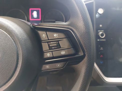 Used 2025 Subaru Crosstrek 2.0i Premium AWD/4WD image 19