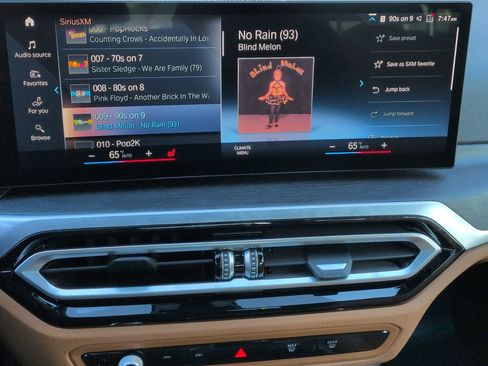 Certified 2024 BMW 330i Sedan w/ M Sport Package image 23