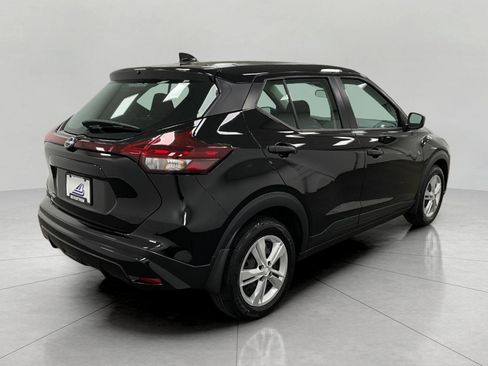 Used 2023 Nissan Kicks S image 3