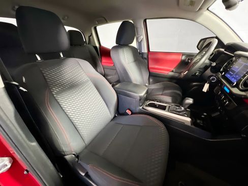 Used 2022 Toyota Tacoma SR5 image 30