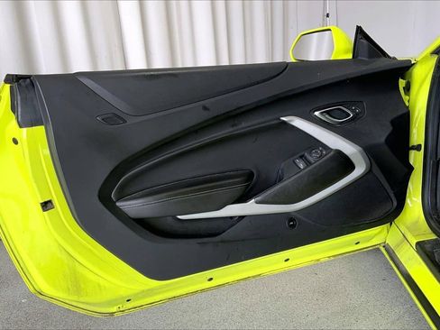 Used 2021 Chevrolet Camaro LT w/ RS Package image 20