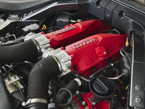 Used 2019 Ferrari Portofino image 12