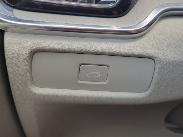 Used 2024 Volvo S60 B5 Plus FWD image 19