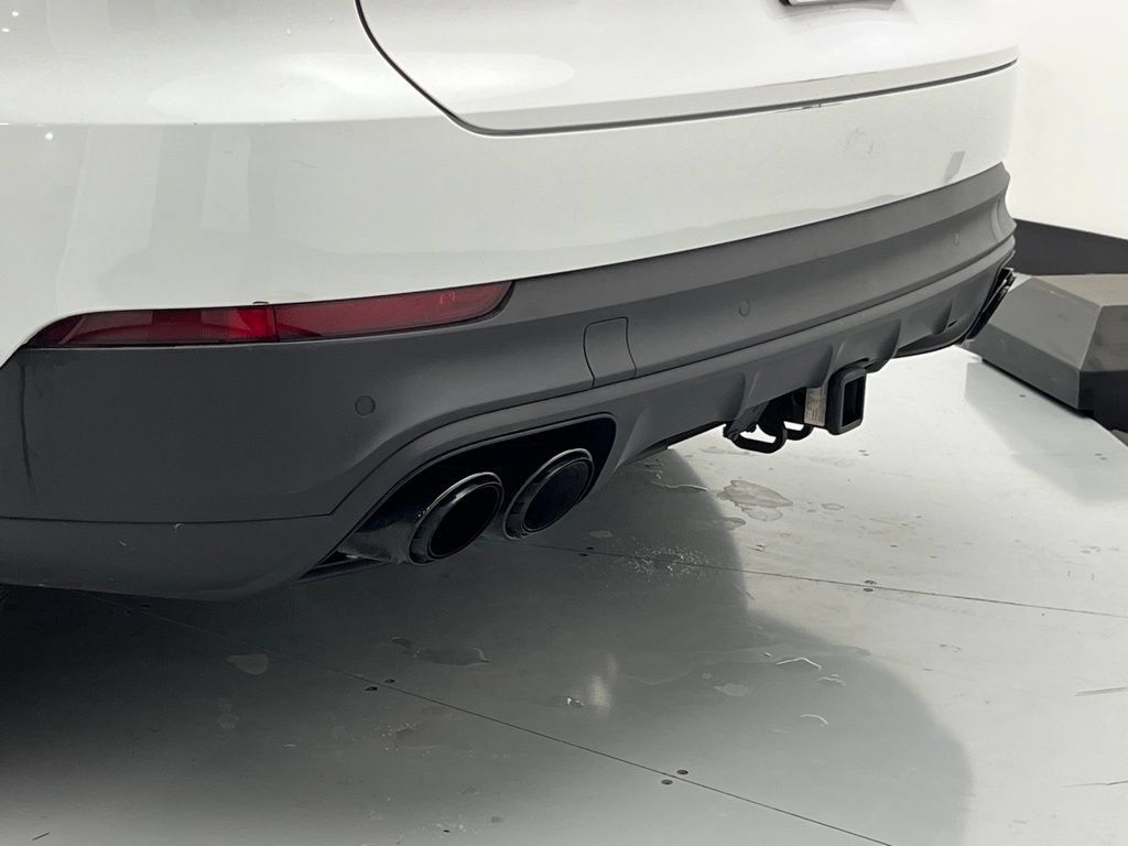 Certified 2023 Porsche Cayenne AWD/4WD image 43