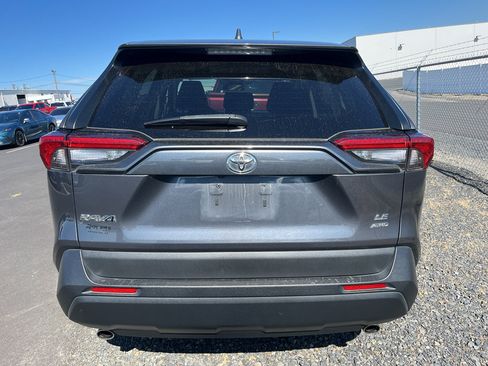 Used 2023 Toyota RAV4 LE AWD/4WD image 4