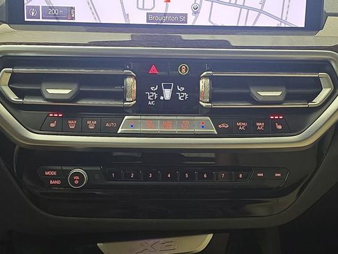 Certified 2024 BMW X3 xDrive30i w/ Premium Package image 20