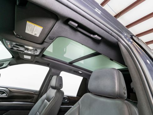 Used 2022 Chevrolet Tahoe LT w/ Luxury Package image 15