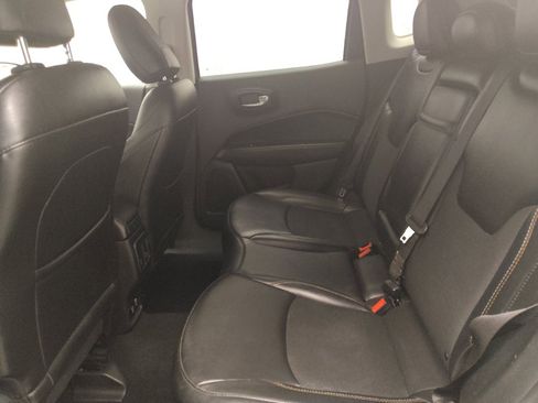 Used 2019 Jeep Compass Latitude w/ Popular Equipment Group AWD/4WD image 18