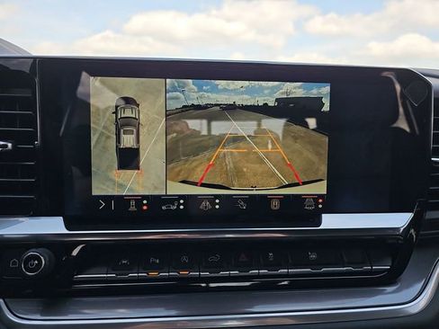 New 2026 Chevrolet Silverado 1500 High Country w/ Technology Package AWD/4WD image 15