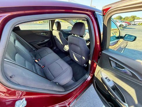 Used 2016 Chevrolet Malibu LT image 7