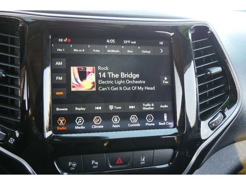 Used 2021 Jeep Cherokee Limited image 25