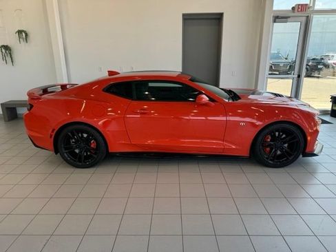 Used 2021 Chevrolet Camaro SS RWD image 34
