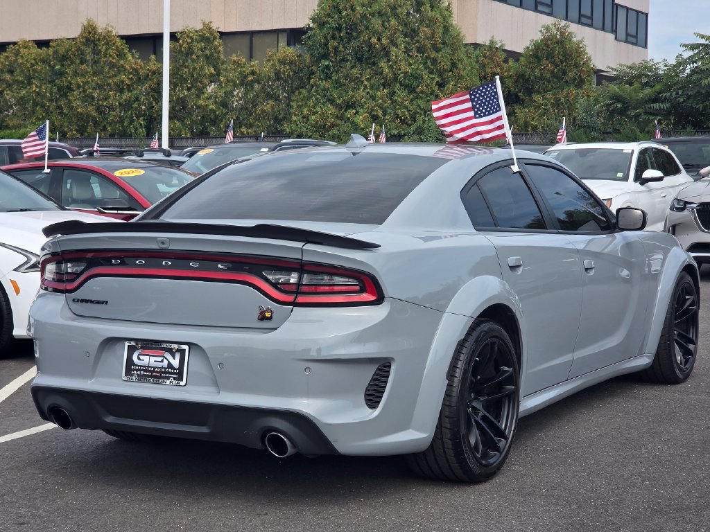 Used 2022 Dodge Charger Scat Pack RWD image 4
