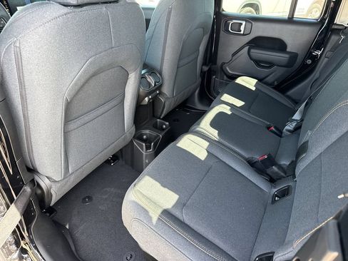 New 2026 Jeep Gladiator Sport AWD/4WD image 18