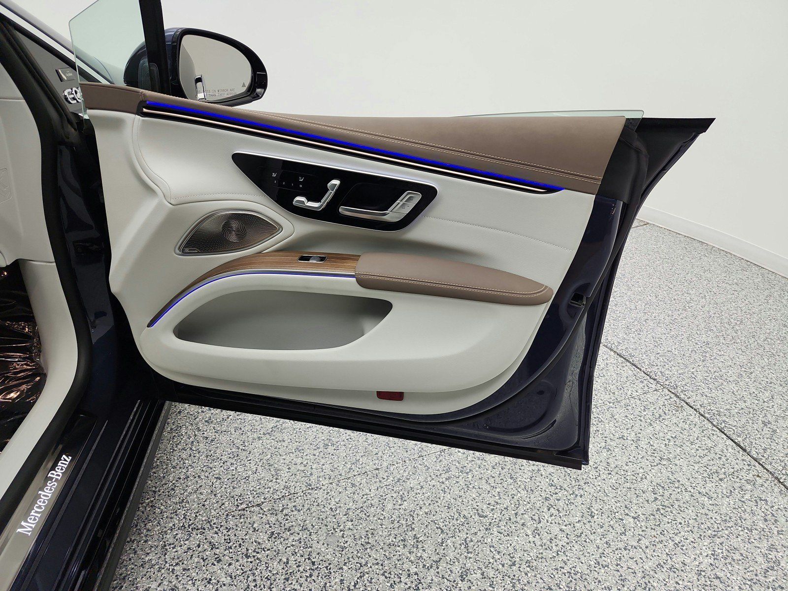 Used 2023 Mercedes-Benz EQS 580 4MATIC Sedan image 20