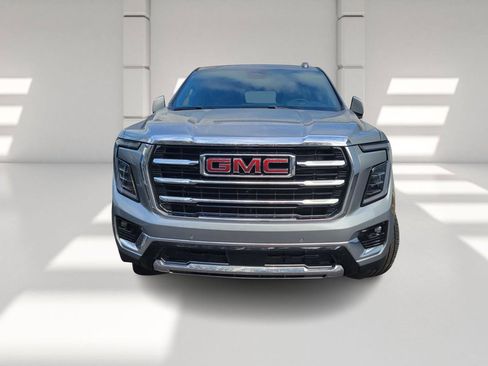 Used 2026 GMC Yukon Elevation image 2