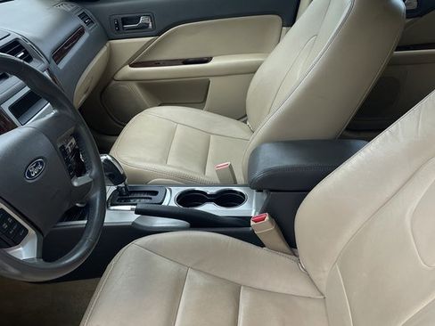 Used 2011 Ford Fusion SEL image 9