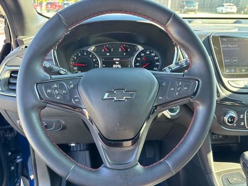 Used 2023 Chevrolet Equinox RS w/ RS Leather Package image 25