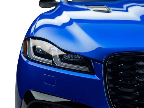 Used 2025 Jaguar F-PACE SVR 575 Edition AWD/4WD image 3
