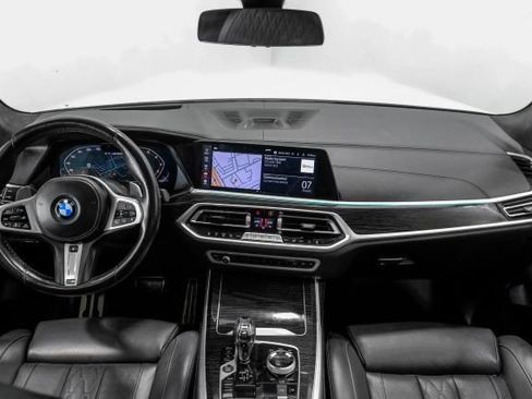 Used 2021 BMW X7 M50i w/ Dynamic Handling Package AWD/4WD image 21
