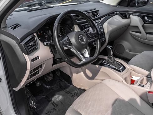 Used 2018 Nissan Rogue Sport SV w/ SV All-Weather Package AWD/4WD image 14