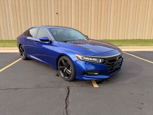Used 2018 Honda Accord Sport image 8