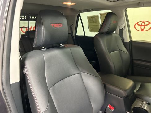 Used 2022 Toyota 4Runner TRD Off-Road Premium image 13