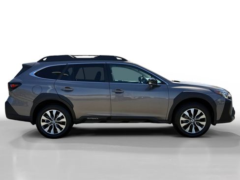 Used 2024 Subaru Outback Limited AWD/4WD image 6