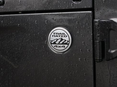 Used 2018 Jeep Wrangler Unlimited Sport image 16